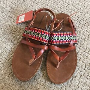 NWT target mission sandals size 9